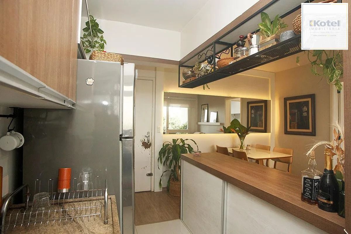 Apartamento de 02 dormitorios no bairro Santana