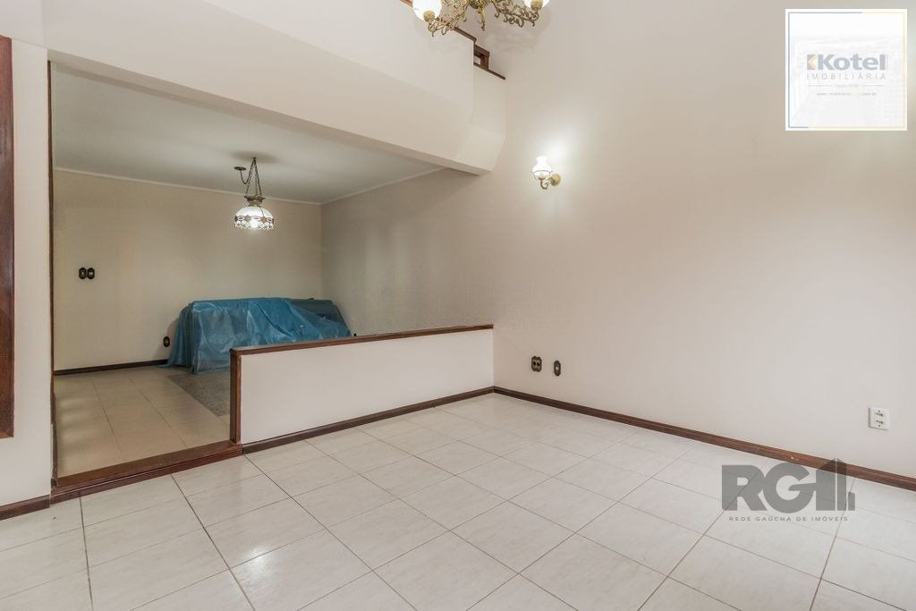 Casa com 287m², 5 dormitórios, piscina, 4 vagas no bairro Jardim Itu