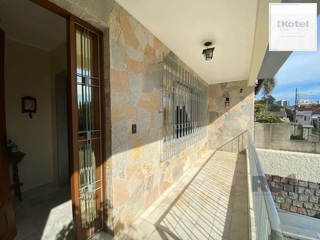 Casa de 2 dormitórios, bairro Vila Ipiranga