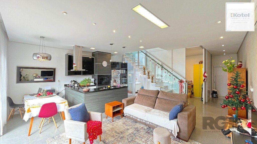 Casa 3 quartos à venda, 197m², Vila Nova - Porto Alegre