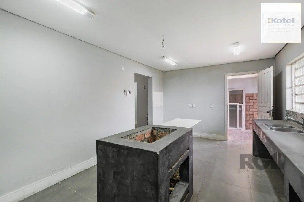 Casa com 3 dormitórios no bairro Passo das Pedras — foto 5