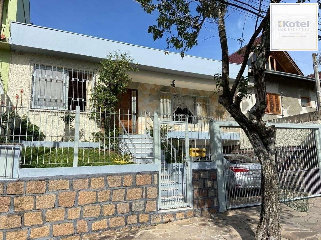 Casa de 2 dormitórios, bairro Vila Ipiranga