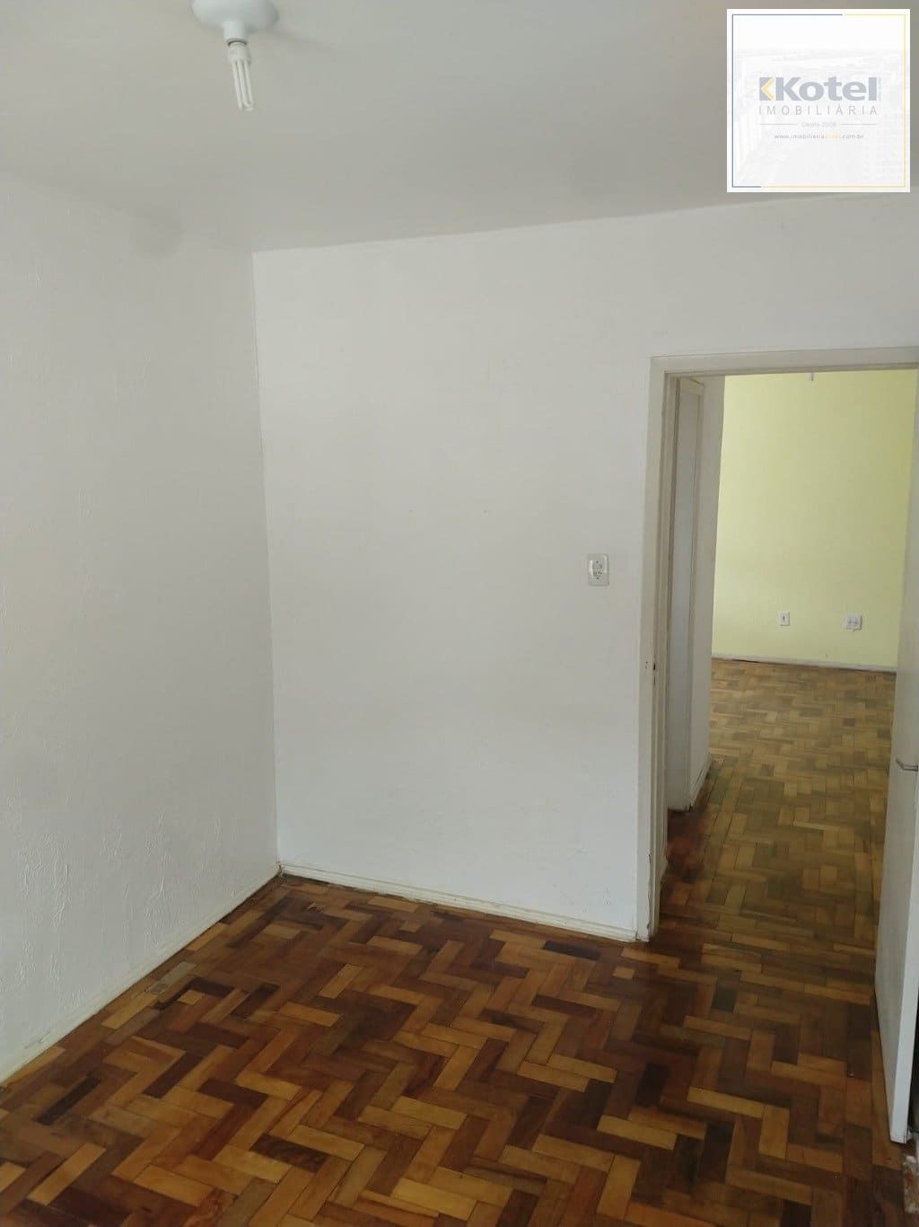 Apartamento de 2 dormitórios à venda em Passo d'Areia, Porto Alegre. — foto 4