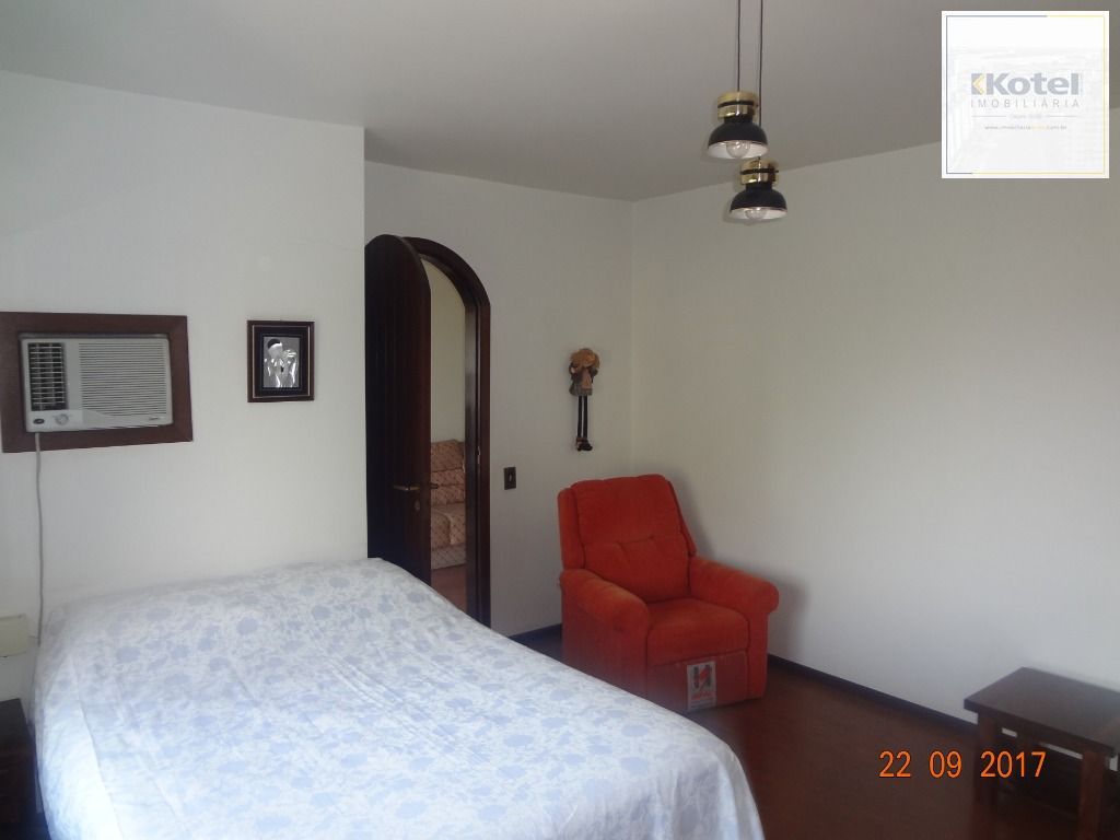 Casa para Venda - 365m², 4 dormitórios, sendo 2 suites, 6 vagas - Nonoai — foto 5