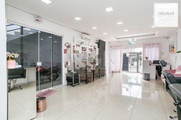 Prédio comercial no Bairro Partenon — foto 4