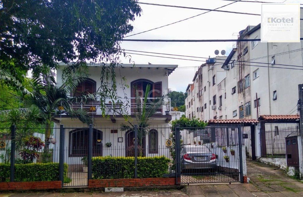 Casa para Venda - 240m², 3 dormitórios, 3 vagas - Teresópolis — foto 2