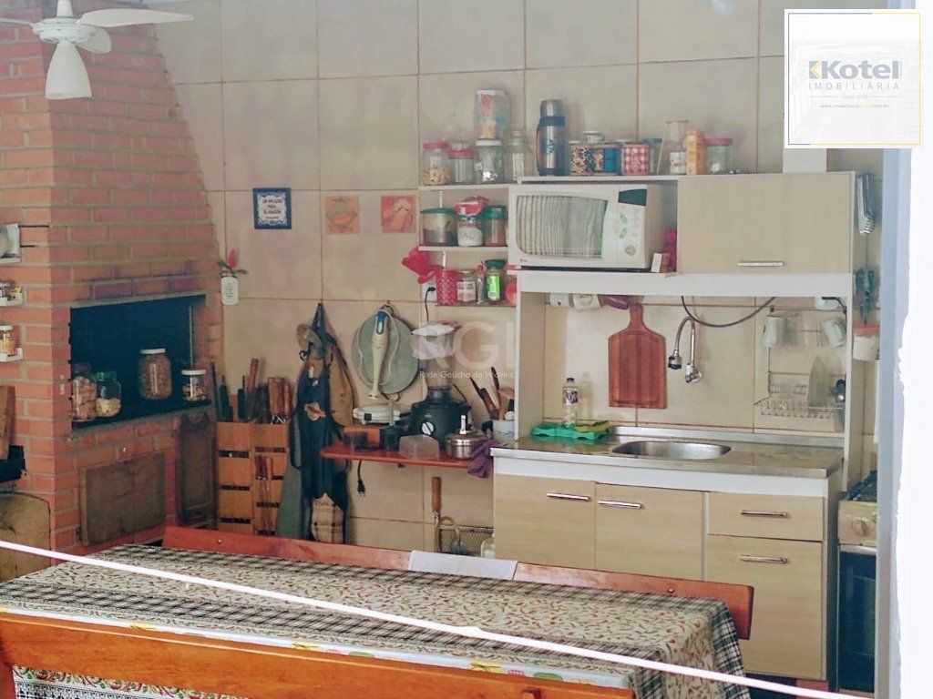 Casa para Venda - 240m², 3 dormitórios, 3 vagas - Teresópolis — foto 3