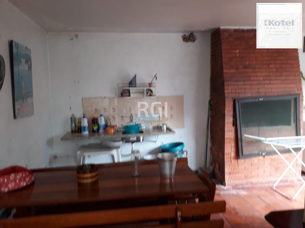 Casa para Venda - 120m², 3 dormitórios, sendo 1 suites, 3 vagas - Nonoai — foto 2