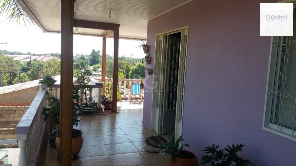 Casa para Venda - 300m², 5 dormitórios, Augusta