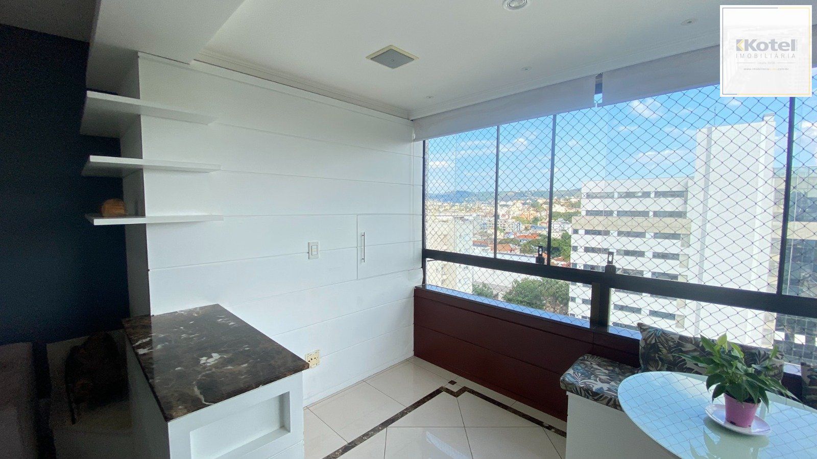 Apartamento com 3 quartos, 2 vagas e 100.7m² - Rua Botafogo - Menino Deus, Porto Alegre — foto 3