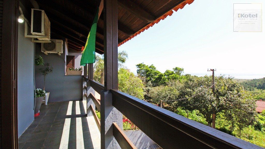 Sobrado 3 dormitórios, 1suíte,  área gourmet com churrasqueira, piscina. — foto 2