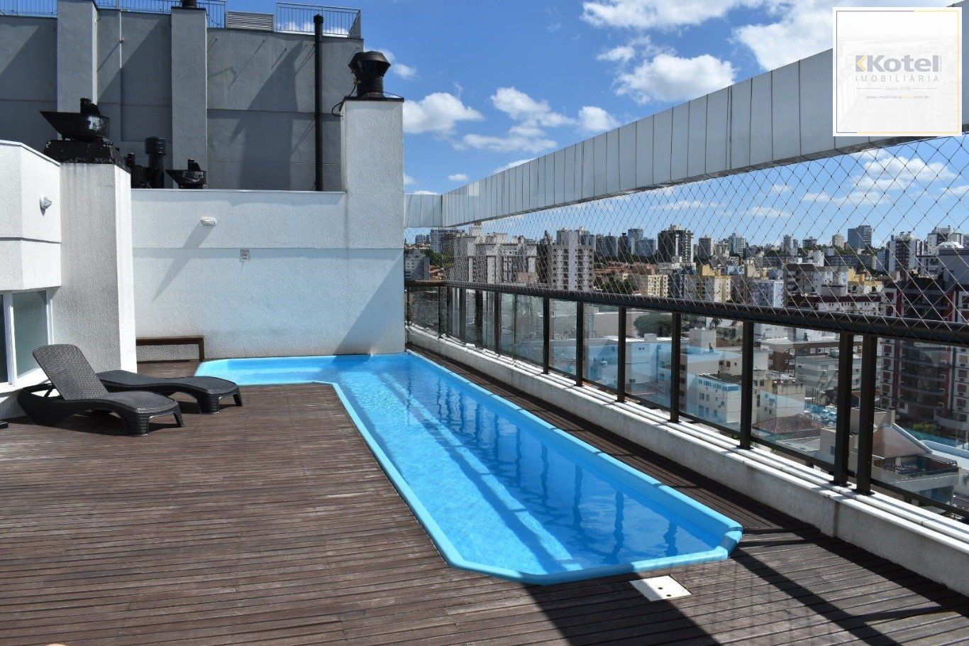 Apartamento com 3 quartos e 79m² à venda em Passo da Areia, Porto Alegre. Rua Bezerra De Menezes, Passo Da Areia, Porto Alegre