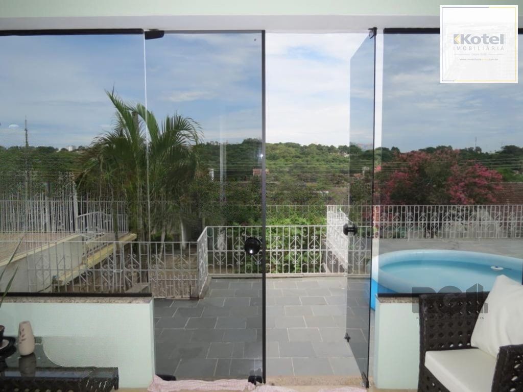 Casa com 167m², 4 dormitórios, 2 suítes, 2 vagas no bairro Santa Tereza — foto 3