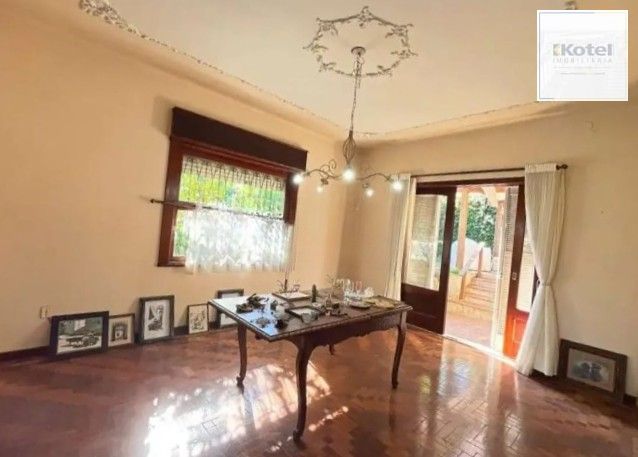 Casa 4 quartos à venda, 374m², Vila Assunção - Porto Alegre