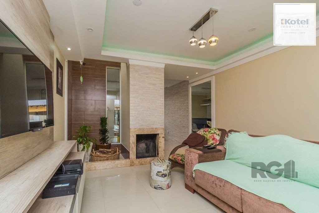 Casa de 3 dormitórios no bairro Guarujá — foto 3