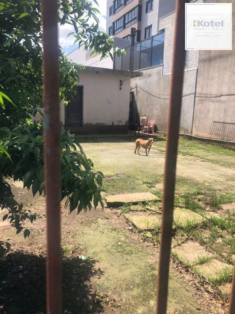 Casa 4 dormitórios no bairro Santa Maria Goretti