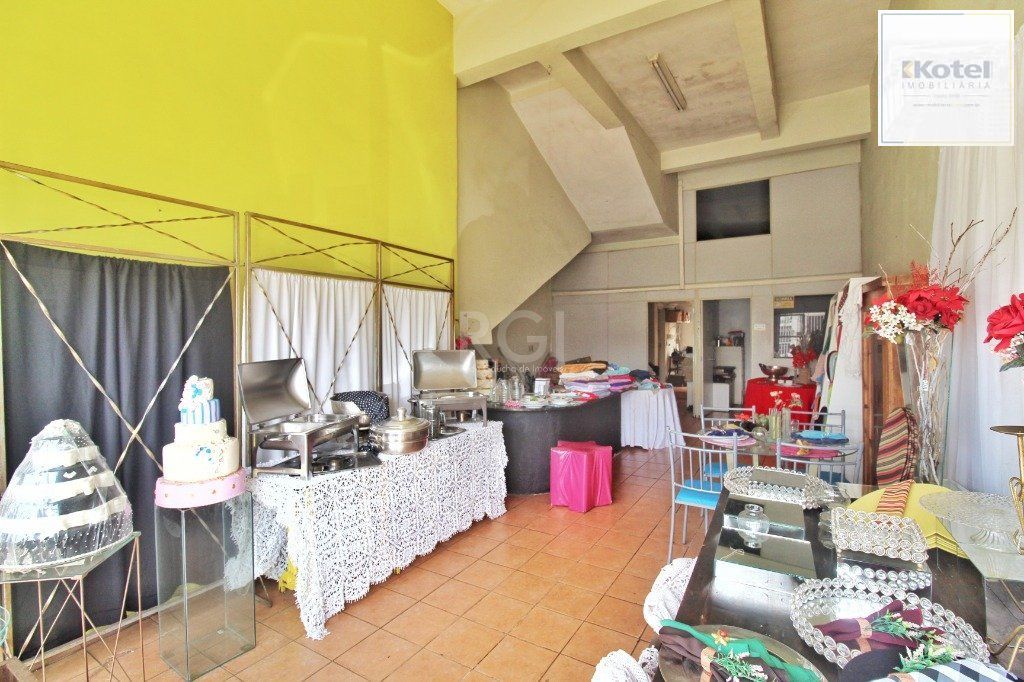 Loja para Venda - 60m², 0 dormitórios, 3 vagas - Petrópolis — foto 2