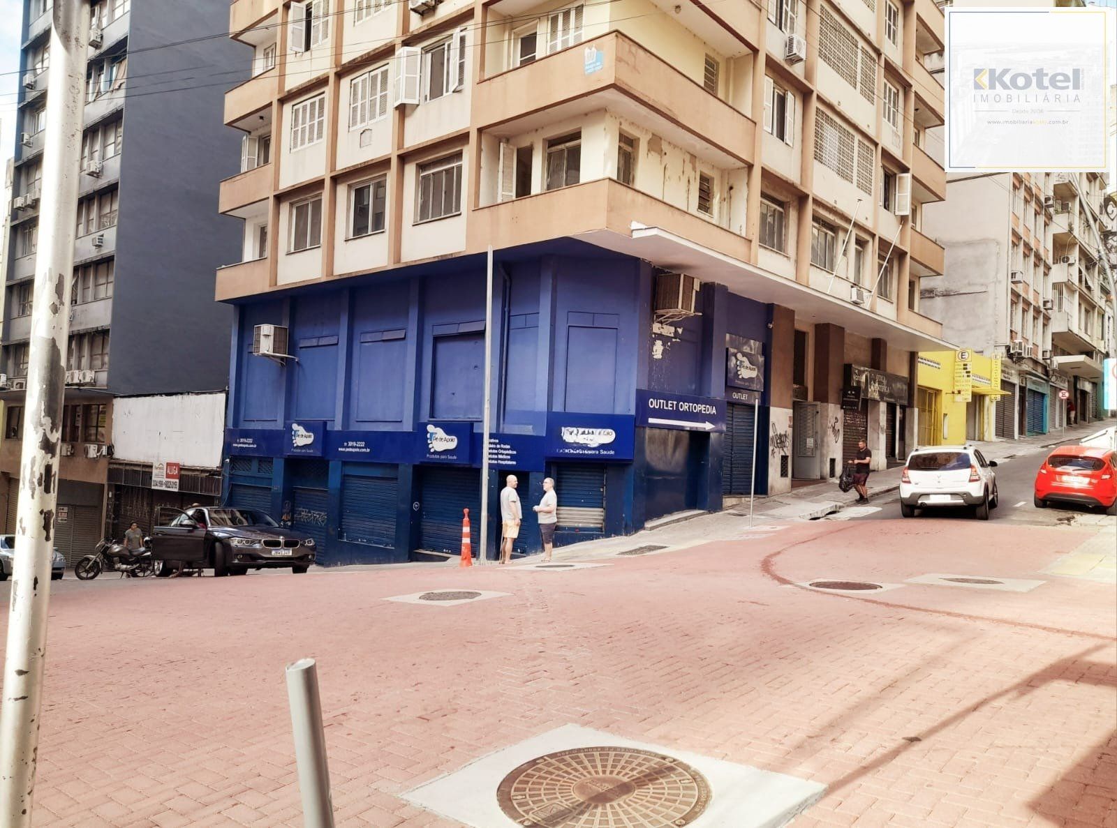 Apartamento com 3 dormitórios no bairro Centro Histórico