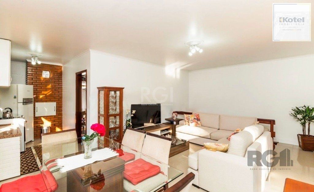 Casa de 266m² - 5 dormitórios, 5 vagas no bairro São João