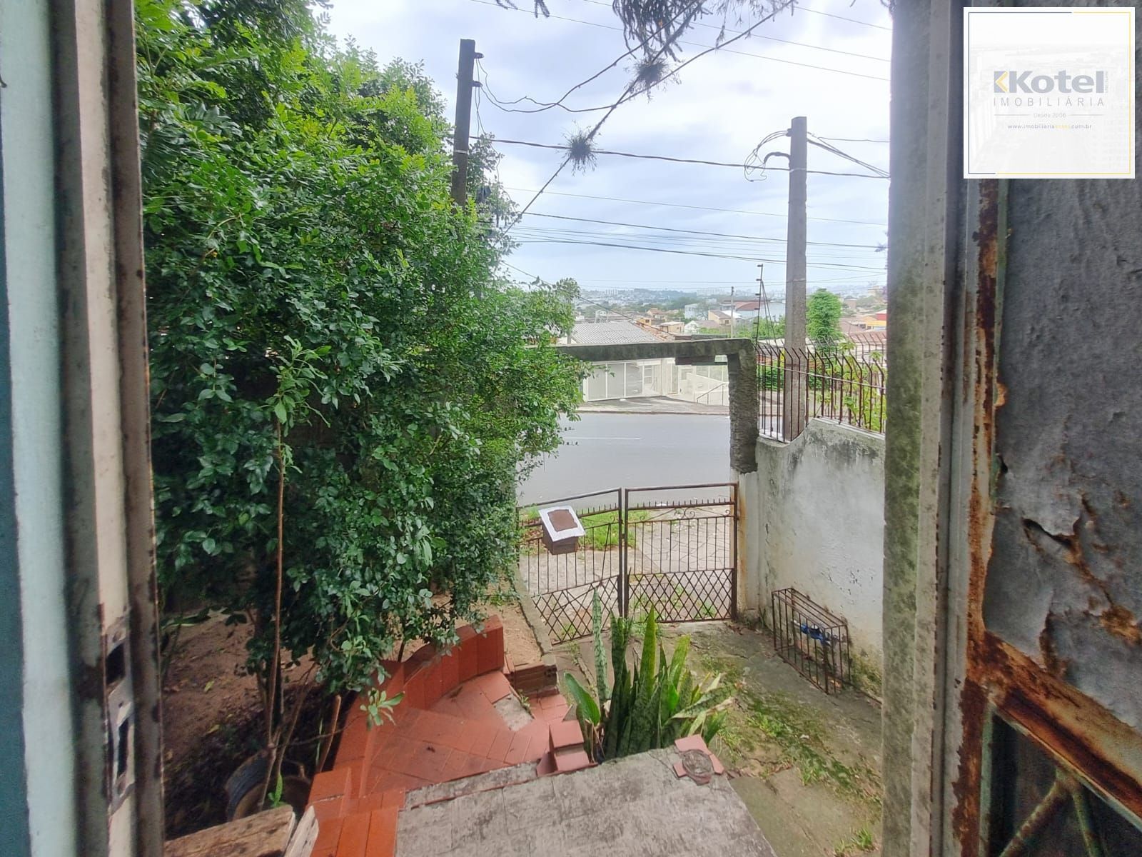 Chalé e edícula em Terreno plano e bem localizado! Ótima oportunidade para investir!