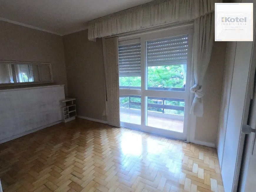Apartamento com 2 quartos e 72m² à venda em Menino Deus, Porto Alegre.