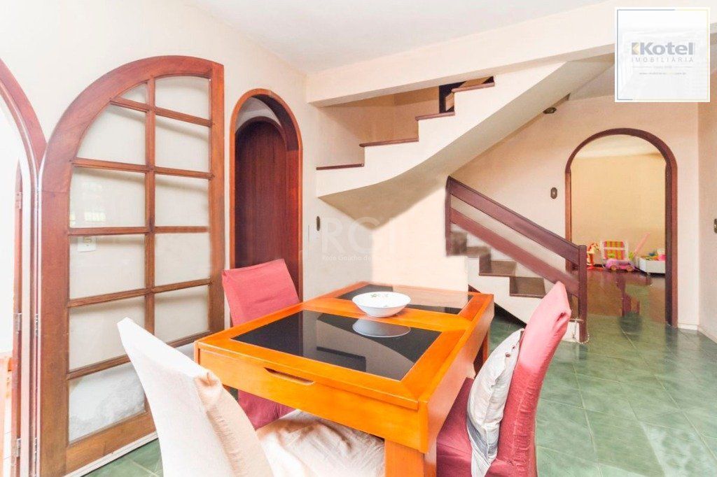 Casa para Venda - 279.1m², 4 dormitórios, sendo 1 suites, 5 vagas - Vila Nova — foto 4