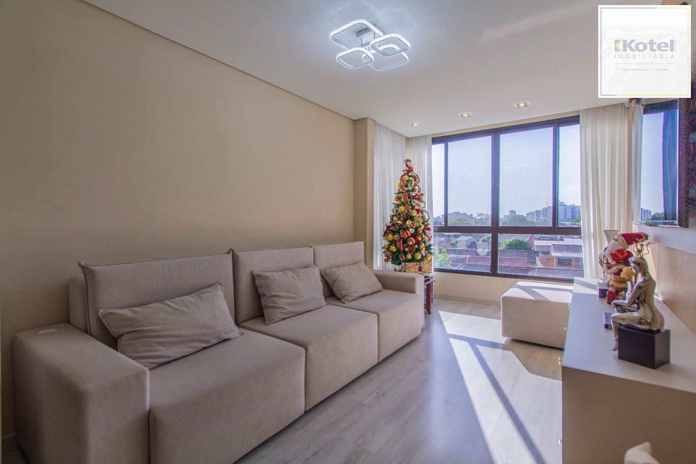 Apartamento de 3 dormitorios à venda em Jardim Botânico, Porto Alegre.