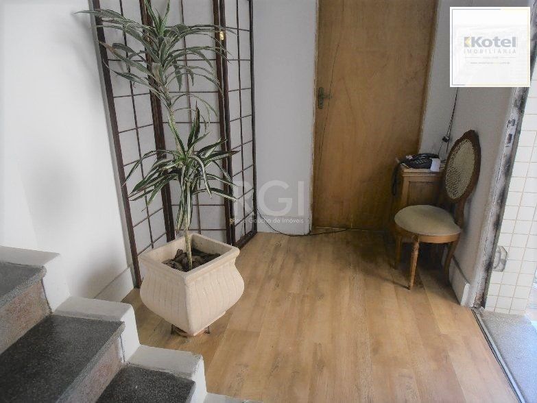 Casa para Venda - 159m², 3 dormitórios, 3 vagas - Menino Deus