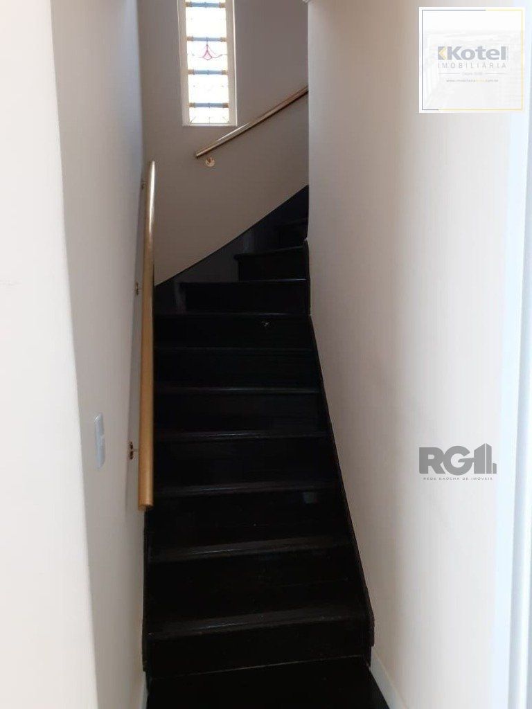 Excelente casa de 251m² com 4 dormitórios. — foto 3