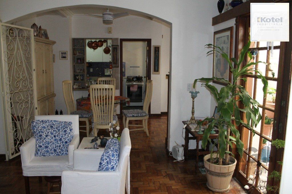 Apartamento de 3 dormitórios Térreo no bairro Moinhos de Vento