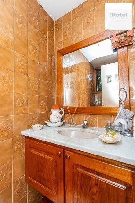 Casa para Venda - 235m², 4 dormitórios, sendo 1 suites, 2 vagas - Azenha — foto 4