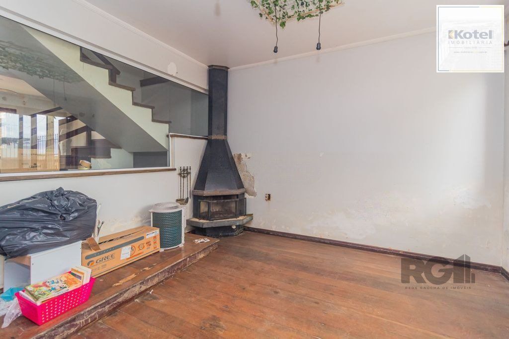 Casa com 240m², 3 dormitórios, 6 vagas no bairro Sarandi — foto 3