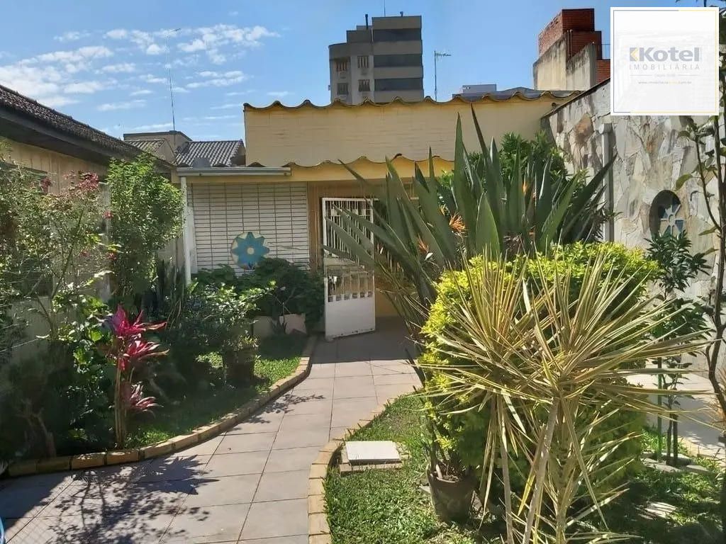 Casa com 4 dormitórios no bairro Passo da Areia