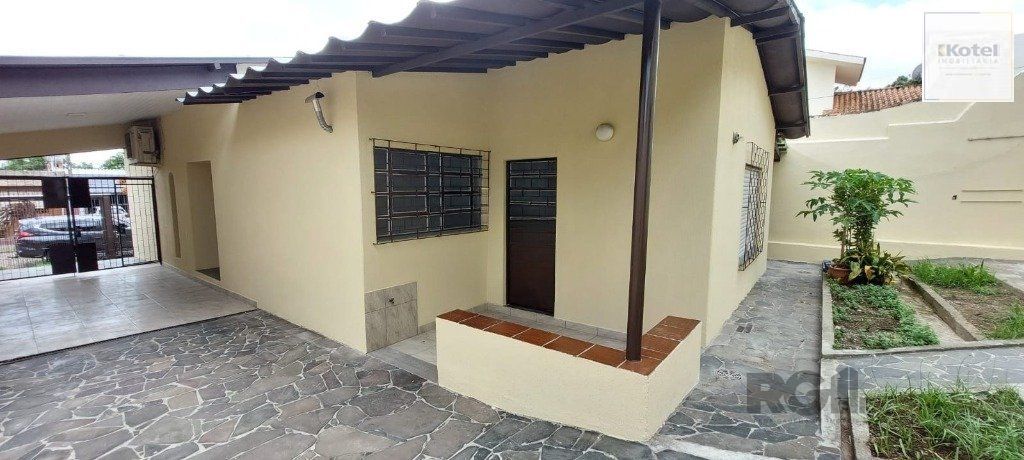 Casa com 3 dormitórios no bairro Sarandi — foto 2