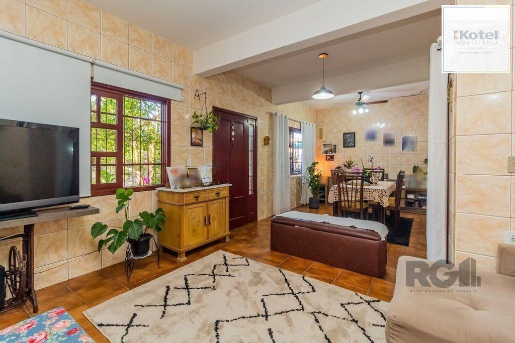 Sobrado de 215m² - 4 dormitórios, 5 vagas no bairro Passo das Pedras — foto 3