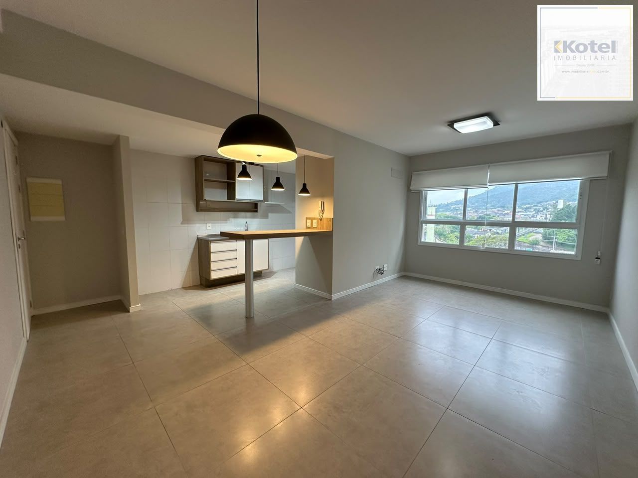 Apartamento de 03 dormitorios e suite , infraestrtura de clube no Jardim Carvalho em Porto Alegre