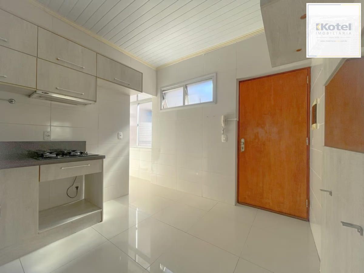 Apartamento de 3 dormitorios à venda em São Sebastião, Porto Alegre. — foto 2