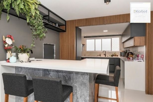 Apartamento com 3 suítes e 161m² à venda em Petrópolis, Porto Alegre. — foto 4