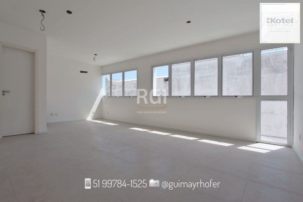 Conjunto/Sala para Venda - 47m², 0 dormitórios, 1 vaga - Menino Deus