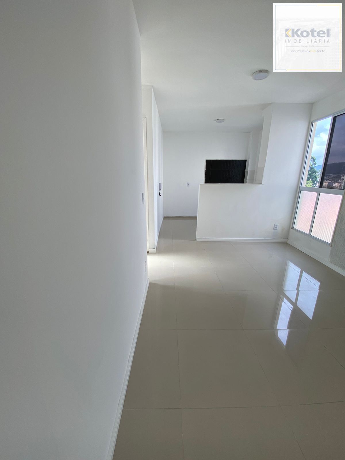 Apartamento de 2 dormitorios á venda no Bairro Vila Nova. — foto 2