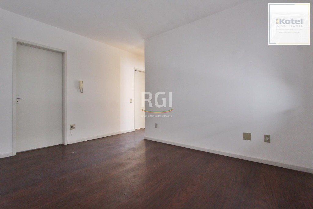 Apartamento 2 dormitórios no bairro Teresópolis em Porto Alegre para Comprar ou Alugar — foto 2