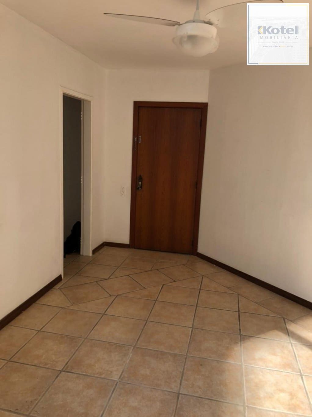 Apartamento de 1 dormitório à venda em Tristeza, Porto Alegre.