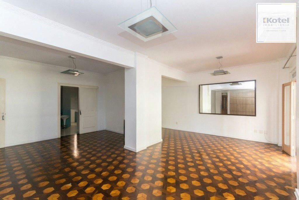 Apartamento de 3 dormitórios à venda no Bairro Centro Histórico - Porto Alegre