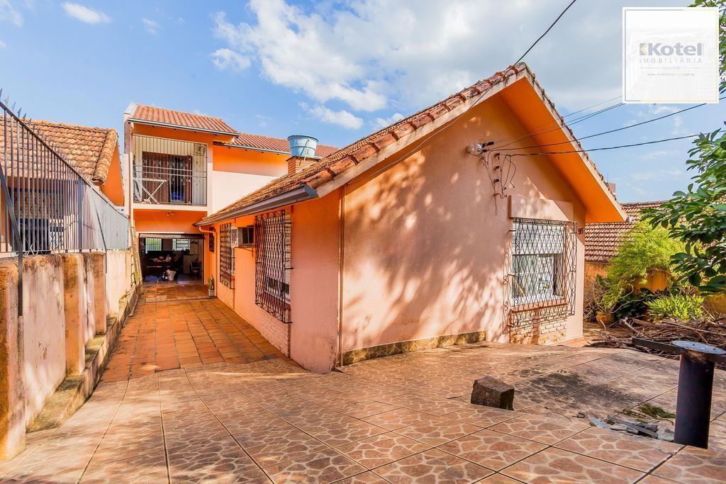 Casa de 6 dormitórios à venda No Bairro Jardim do Salso - Porto Alegre — foto 4