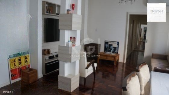 Apartamento para Venda - 77m², 3 dormitórios, Petrópolis — foto 2