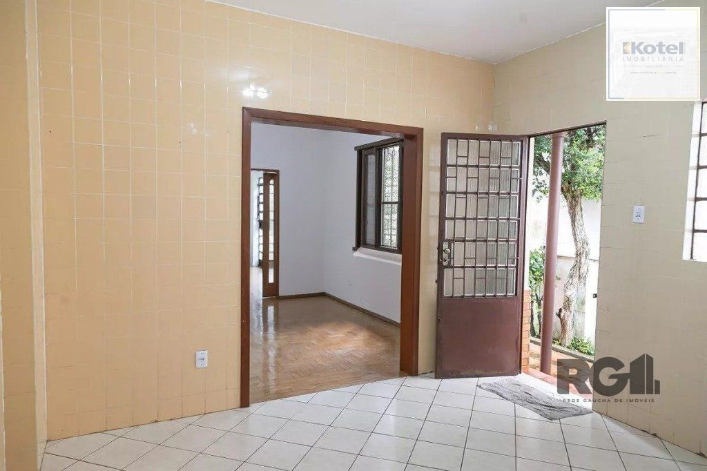 Casa para Venda - 150m², 3 dormitórios, 2 vagas - Teresópolis — foto 3