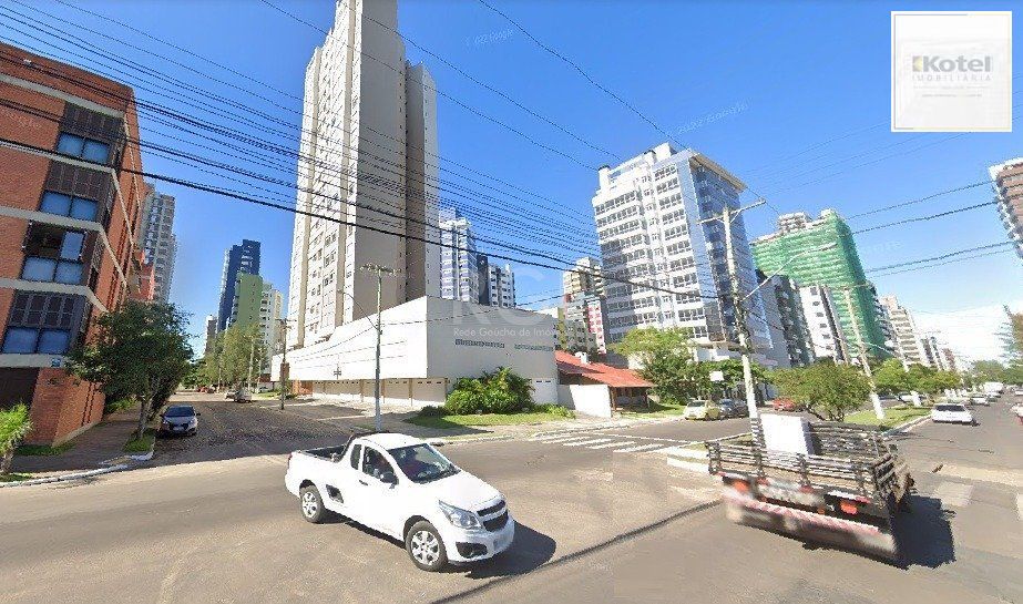 Apartamento para Venda - 92.82m², 2 dormitórios, sendo 2 suites, 1 vaga - Centro
