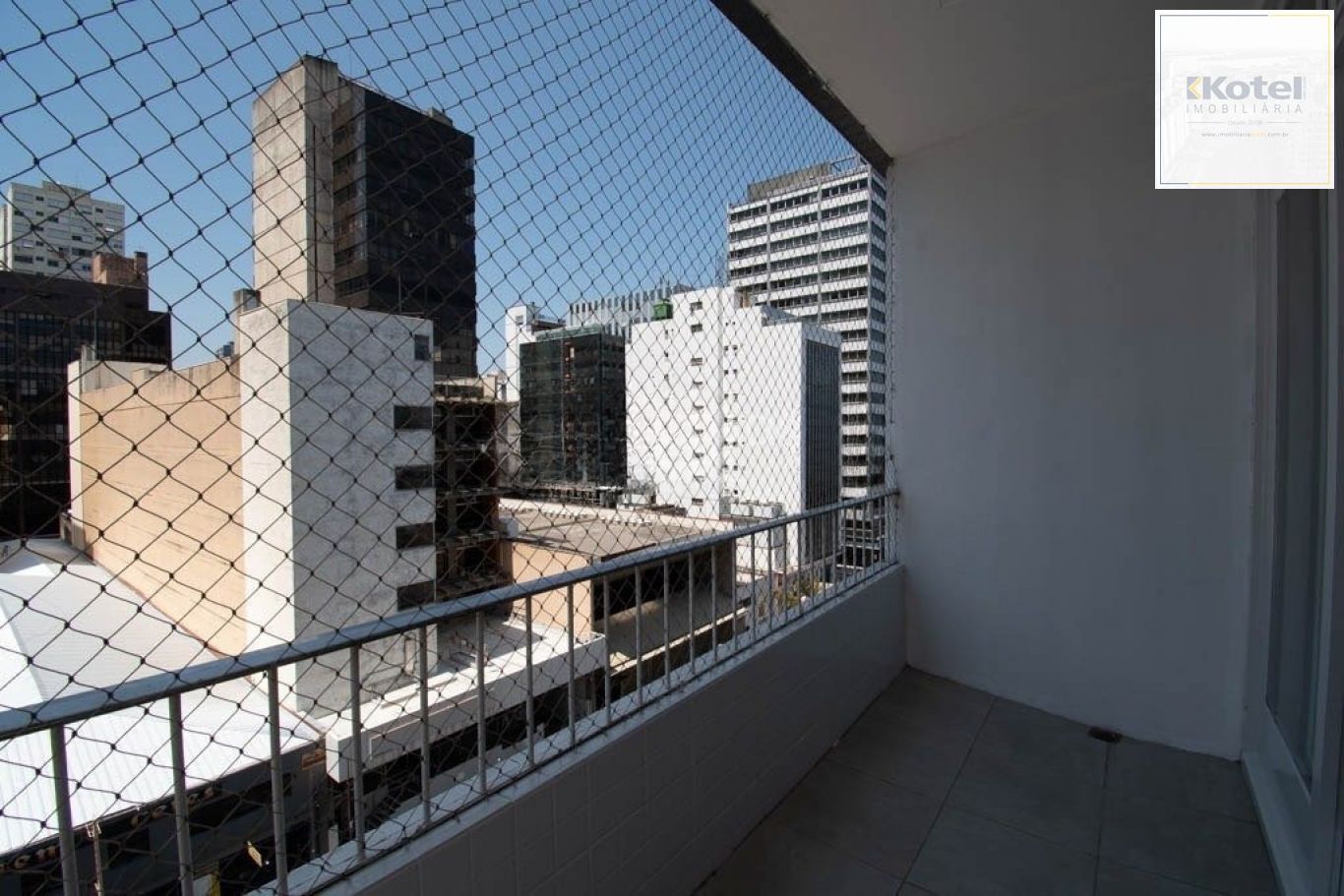 Apartamento de 3 dormitórios à venda no Bairro Centro Histórico, Porto Alegre.