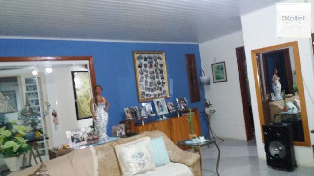 Casa para Venda - 300m², 5 dormitórios, Augusta