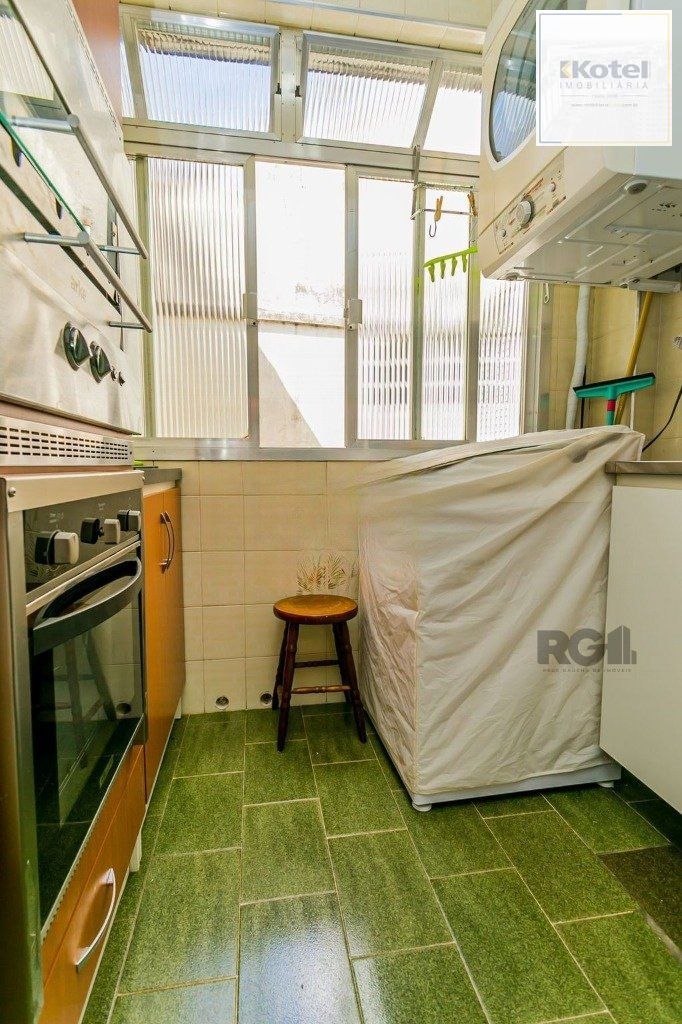 Apartamento 2 dormigtórios à venda Rua Teixeira de Freitas, Santo Antônio - Porto Alegre — foto 4
